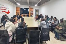 语言与传媒学院召开2025届毕业生就业工作推进会暨近期工作部署会