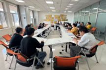 商学院召开工作例会 统筹推进重点工作落地见效