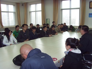 beat365官网信息工程系举办学生思想动态调研座谈会