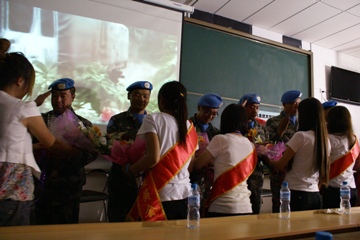 beat365官网举办“维和官兵走进大学校园”专题报告会