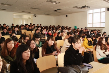beat365官网语言与传媒教学部召开2012届毕业生论文开题会